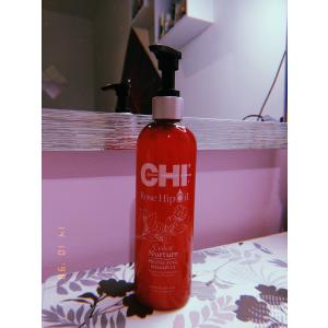CHI Rose Hip Oil Color Nurture Protecting Shampoo (Szampon do włosów farbowanych z olejem z dzikiej róży i keratyną) - opinie | zdjęcie do recenzji od Rumcykiewicz