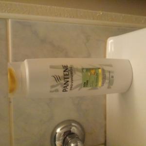 Pantene Pro-V Miracles, Grow Strong, 'Biotin + Bamboo' Shampoo (Wzmacniający szampon do włosów z biotyną i bambusem) - opinie | zdjęcie do recenzji od 89fc2c2171a4d4a9893395074bafff4943c513c5_62cb5a01d2b5d