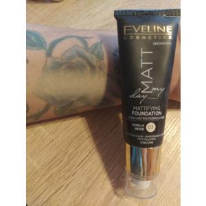 Eveline Cosmetics Matt My Day, Mattifying Foundation Long Lasting Formula 12 H (Długotrwały podkład matujący) - opinie | zdjęcie do recenzji od AnnNowa - 2