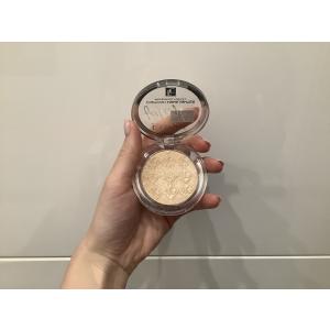 Eveline Cosmetics Feel the Glow, Diamond Highlighter (Rozświetlacz do twarzy) - opinie | zdjęcie do recenzji od TaMagdalena - 1