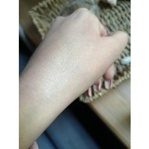 Eveline Cosmetics Feel the Glow, Diamond Highlighter (Rozświetlacz do twarzy) - opinie | zdjęcie do recenzji od MonikaCz89 - 3
