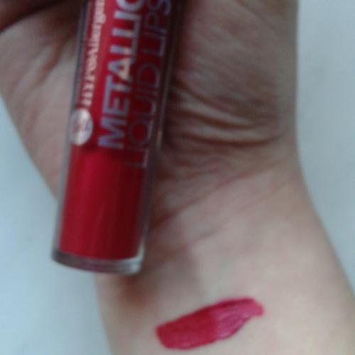 Bell HYPOAllergenic, Metallic Liquid Lips by Marcelina (Płynna pomadka metaliczna) - opinie | zdjęcie do recenzji od maladaga