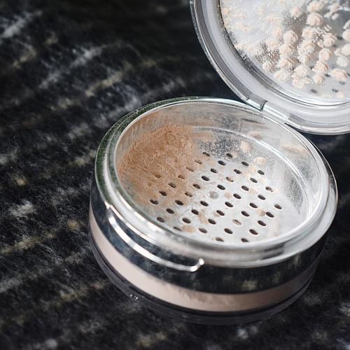 Dr Irena Eris Provoke, Illuminating Lose Powder (Puder sypki) - opinie | zdjęcie do recenzji od Addele1 - 1