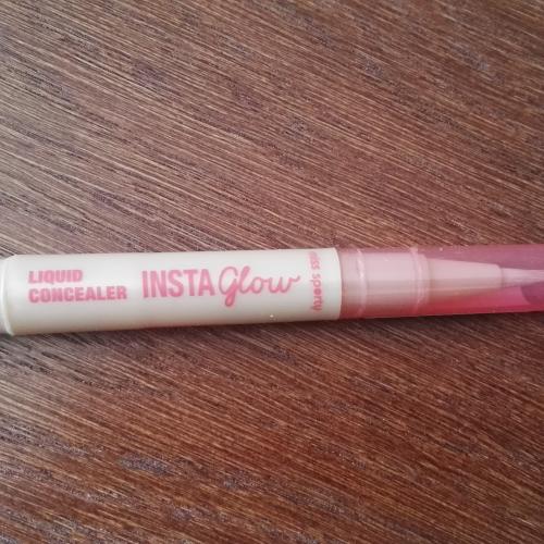 Miss Sporty Insta Glow, Concealer (Rozświetlający korektor pod oczy) - opinie | zdjęcie do recenzji od Hotaru90