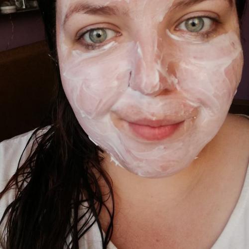 Kruidvat Gezichtsmasker, Hydrating Cucumber & Aloe Vera Mask (Maseczka nawilżająca do twarzy z aloesem i ogórkiem) - opinie | zdjęcie do recenzji od dastiinqa - 2