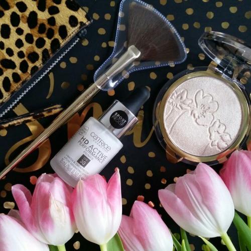 Catrice Glow Patrol, Glowy Highlighter (Rozświetlacz do twarzy) - opinie | zdjęcie do recenzji od weroncia85 - 1