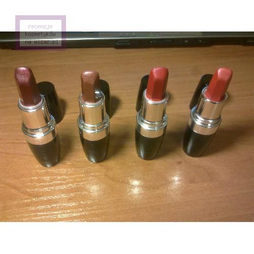 Avon Ultra Colour Rich Mega Impact Lipstick (Pomadka `Potęga koloru`) - opinie | zdjęcie do recenzji od Szmineczka6 - 2