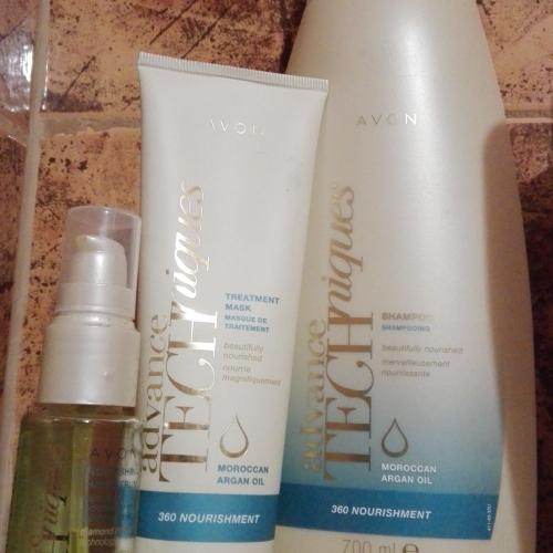 Avon Advance Techniques, Beautifully Nourishment [360 Nourishment] Maroccan Argan Oil (Szampon z olejkiem arganowym do suchych włosów `Pełne odżywienie`) - opinie | zdjęcie do recenzji od Muminki1991