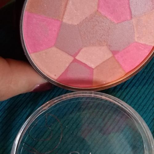 N.Y.C. Color Wheel Mosaic Face Powder - opinie | zdjęcie do recenzji od szminka2010 - 2