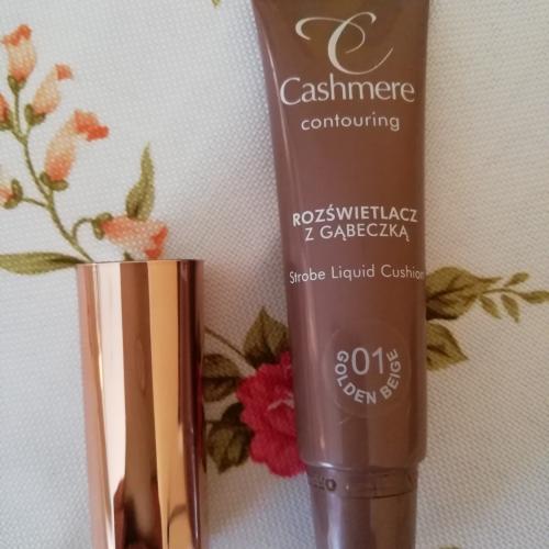 Cashmere Contouring, Strobe Highlighting Liquid Cushion (Rozświetlacz z gąbęczką) - opinie | zdjęcie do recenzji od Ewi1990 - 1