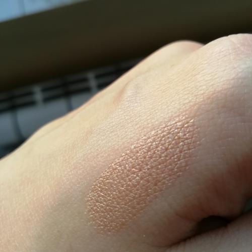 Cashmere Contouring, Strobe Highlighting Liquid Cushion (Rozświetlacz z gąbęczką) - opinie | zdjęcie do recenzji od Ewi1990 - 3
