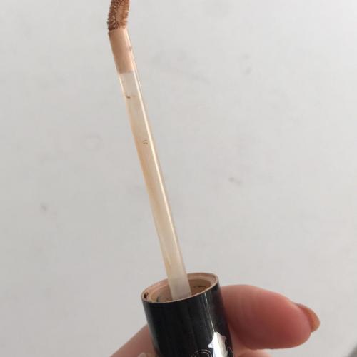 Kat Von D Lock-It, Concealer Creme (Kremowy korektor) - opinie | zdjęcie do recenzji od kalialina