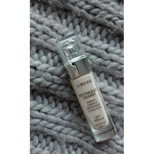 Lorigine Mythique Charm,  Mineral Luminous Smoothness Foundation (Podkład mineralny rozświetlająco-wygładzający) - opinie | zdjęcie do recenzji od ev6 - 1