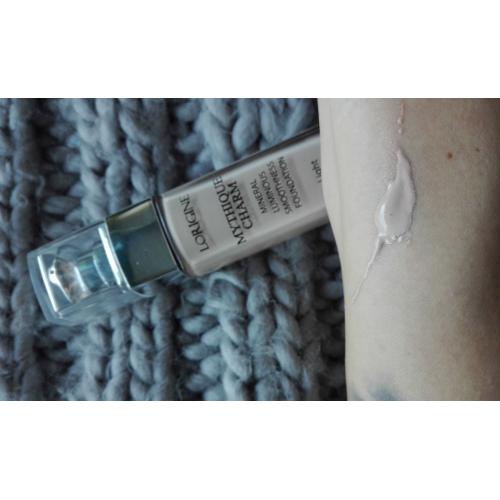 Lorigine Mythique Charm,  Mineral Luminous Smoothness Foundation (Podkład mineralny rozświetlająco-wygładzający) - opinie | zdjęcie do recenzji od ev6 - 2