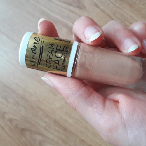 Eveline Cosmetics All in One, Cream Face Illuminator (Kremowy rozświetlacz do twarzy) - opinie | zdjęcie do recenzji od paulina_2233 - 2