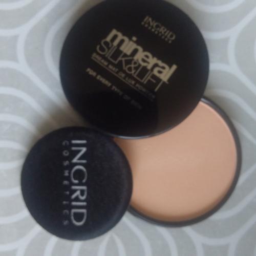 Ingrid Cosmetics Mineral Silk & Lift Dream Matt de Lux Powder Powder (Puder matujący w kamieniu) - opinie | zdjęcie do recenzji od Agata_Stodolak