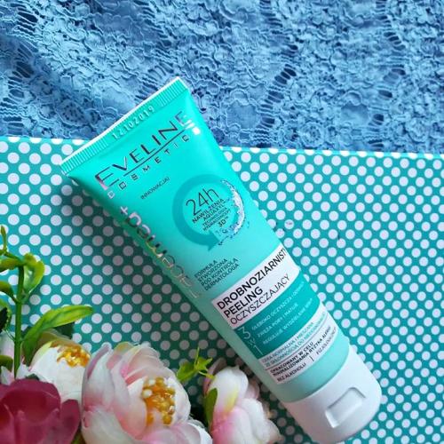 Eveline Cosmetics Facemed +, Drobnoziarnisty peeling oczyszczający 3 w 1 - opinie | zdjęcie do recenzji od dastiinqa - 1