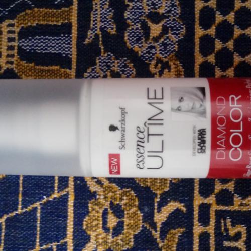 Schwarzkopf Essence Ultime Diamond Color, Shine Boost Spray (Spray do włosów farbowanych zwiększający połysk) - opinie | zdjęcie do recenzji od malutka20123
