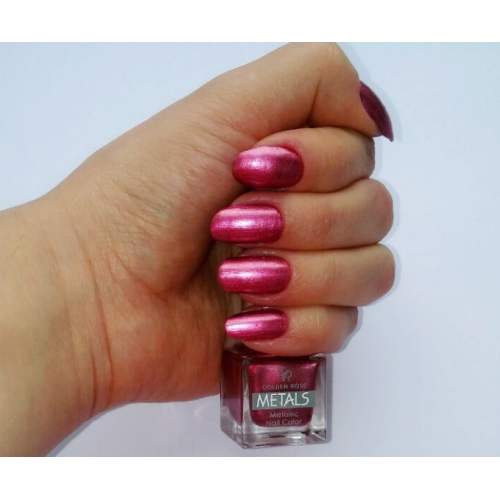 Golden Rose Metals, Metallic Nail Color (Metaliczny lakier do paznokci) - opinie | zdjęcie do recenzji od Littleforrest