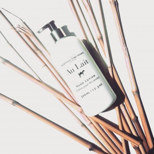 Scottish Fine Soaps Au Lait Hand Lotion (Krem do rąk) - opinie | zdjęcie do recenzji od BlackisBlack