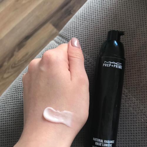 M.A.C. Pre + Prime, Natural Radiance Base Visage (Baza rozświetlająca) - opinie | zdjęcie do recenzji od kalialina
