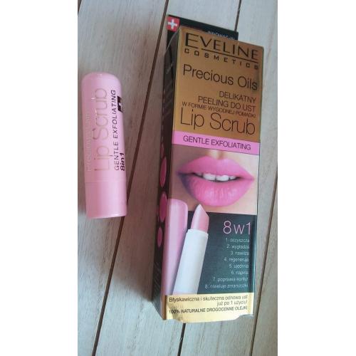 Eveline Cosmetics Precious Oils, Lip Scrub (Delikatny peeling do ust w sztyfcie) - opinie | zdjęcie do recenzji od sufcia72
