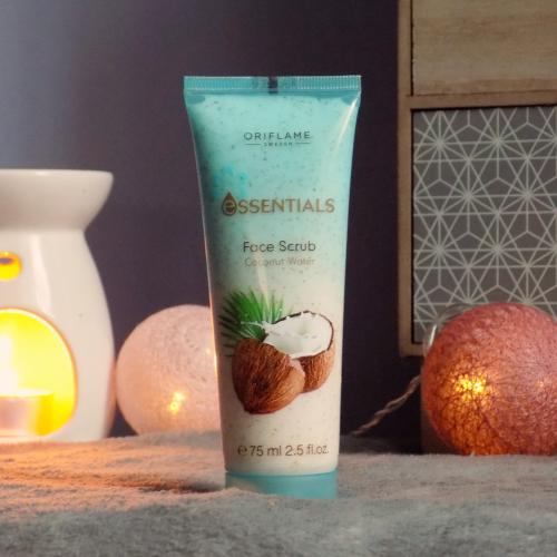 Oriflame Essentials, Coconut Water, Face Scrub (Scrub do twarzy z wodą kokosową) - opinie | zdjęcie do recenzji od ksanaru