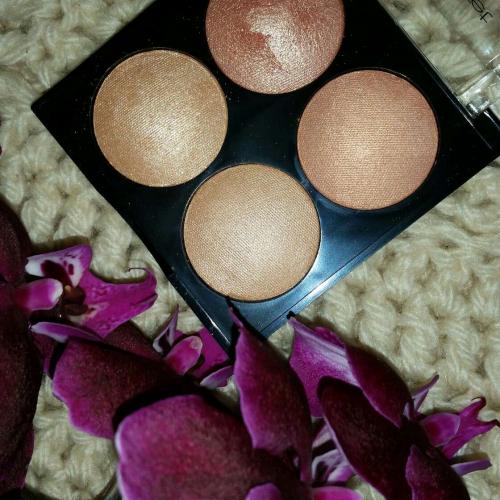 My Secret Face Illuminator Powder Palette (Paleta czterech wypiekanych rozświetlaczy) - opinie | zdjęcie do recenzji od weroncia85 - 1