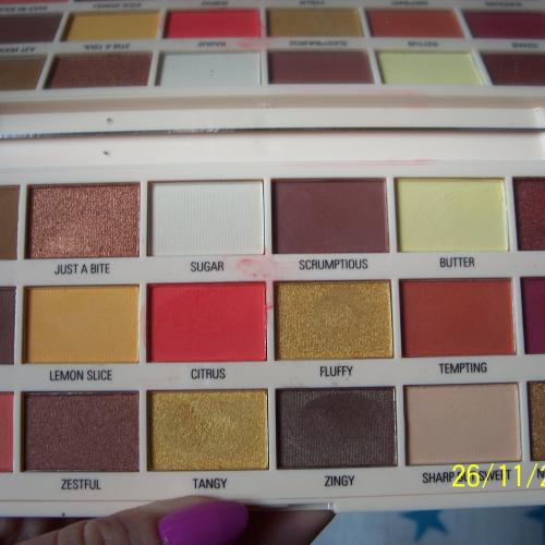 I Heart Revolution Lemon Drizzle Chocolate Shadow Palette (Paleta 18 cieni do powiek) - opinie | zdjęcie do recenzji od Smerfeta83 - 2