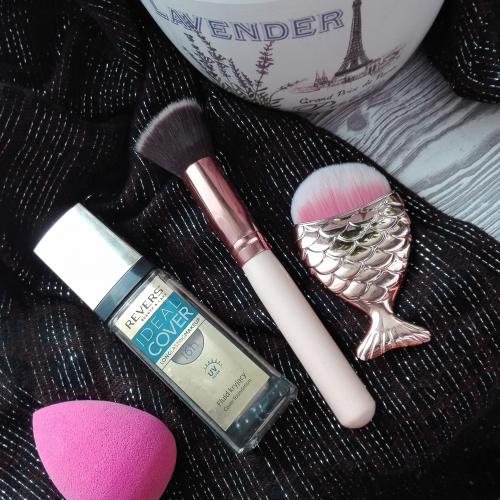 Revers Cosmetics Ideal Cover, Longlasting Makeup 16h (Długotrwały podkład silnie kryjący) - opinie | zdjęcie do recenzji od pamnowa