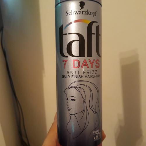 Schwarzkopf Taft 7 Days, Anti-frizz Daily Finish Hairspray for Voluminous, Curly or Smooth Hair (Lakier do włosów mocno utrawalający przeciw puszeniu się włosów) - opinie | zdjęcie do recenzji od tunia777