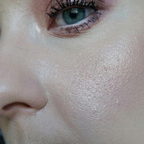 Maybelline New York Maybelline x Puma, Chrome Powder Highlight Knockout (Rozświetlacz do twarzy) - opinie | zdjęcie do recenzji od weroncia85 - 3