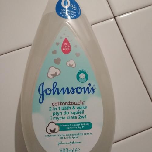 Johnson's Baby Cottontouch 2-in-1 Bath & Wash (Płyn do kąpieli i mycia ciała 2 w 1) - opinie | zdjęcie do recenzji od mozo12ka