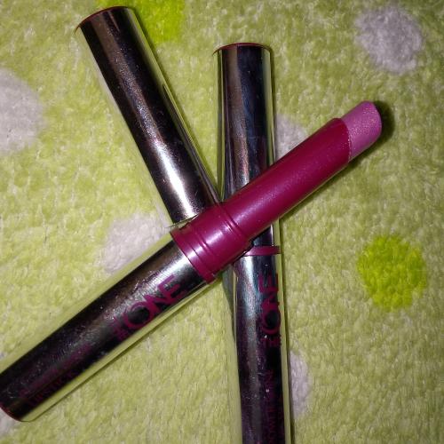Oriflame The ONE, Power Shine Lipstick (Pomadka do ust) - opinie | zdjęcie do recenzji od natala1108