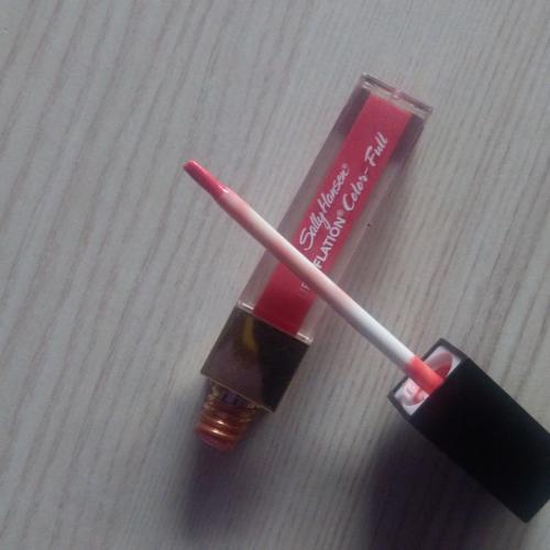 Sally Hansen Lip Inflation Color-Full Extreme (Błyszczyk powiększający usta) - opinie | zdjęcie do recenzji od Agata_Stodolak - 1