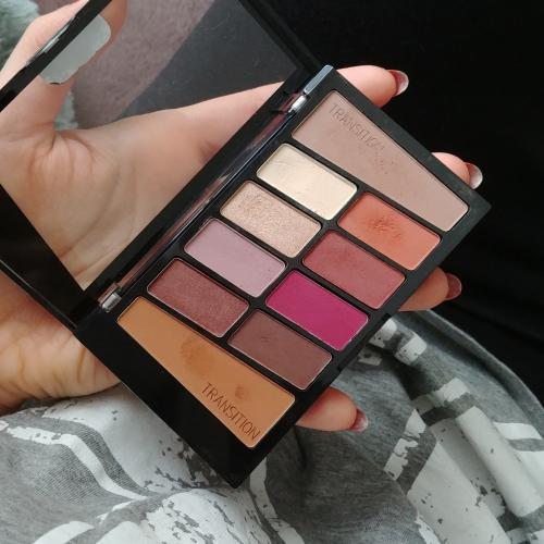 Wet n Wild Color Icon, Rose in the Air, Eyeshadow Palette (Paleta 10 cieni do powiek) - opinie | zdjęcie do recenzji od Ravka90