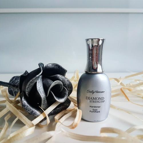 Sally Hansen Diamond Strenght Instant Nail Hardener (Odżywka do paznokci wzmacniająco utwardzająca z diamentami) - opinie | zdjęcie do recenzji od Jollyliwcia - 2