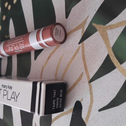 Mary Kay At Play, Matte Liquid Lip Color (Matowa pomadka w płynie) - opinie | zdjęcie do recenzji od prawdziwablondynka - 1