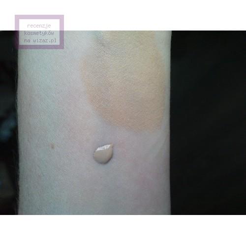 Clarins True Radiance Foundation - Light Reflecting Oil-Free - opinie | zdjęcie do recenzji od Ajiv