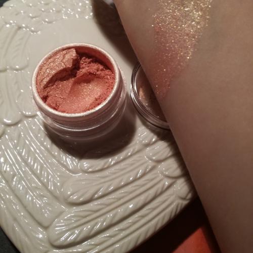 My Secret Loose Eyeshadow (Sypki cień do powiek) - opinie | zdjęcie do recenzji od Aumini
