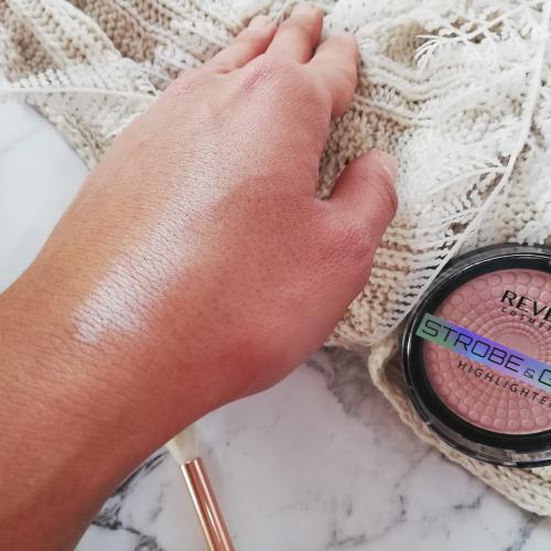 Revers Cosmetics Strobe & Glow Highlighter (Puder rozświetlający) - opinie | zdjęcie do recenzji od joasia1017 - 1