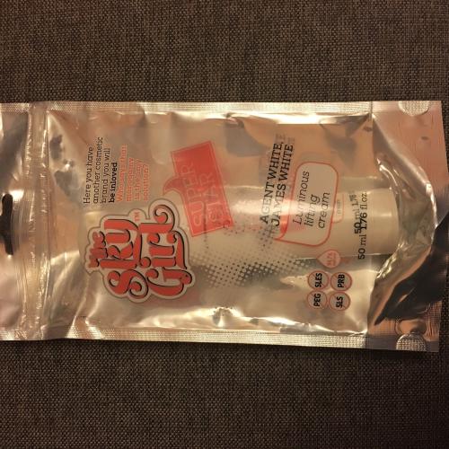 Be The Sky Girl Agent White, James White, Luminous Lifting Cream (Krem rozjaśniająco - liftingujący) - opinie | zdjęcie do recenzji od zuzlac - 2