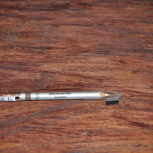 L'Oreal Paris Brow Artist Shaper (Kredka do brwi z szczoteczką) - opinie | zdjęcie do recenzji od Kaya000000