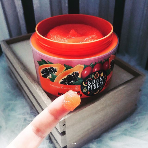 Tutti Frutti Peeling cukrowy do ciała `Papaja i Tamarillo` - opinie | zdjęcie do recenzji od BAZZZLIE