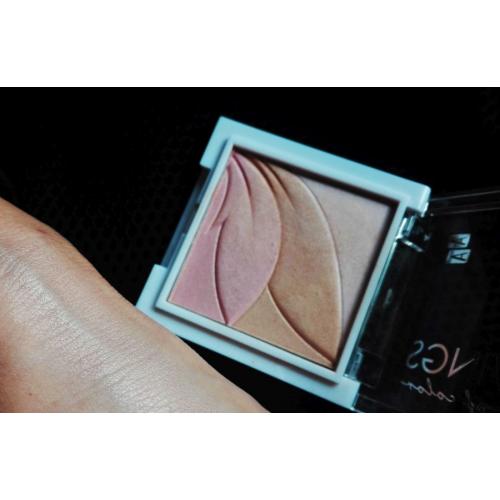 AA Wings of Color Skincare Makeup, Precious Highlighter (Rozświetlacz do modelowania, paleta 3 odcieni) - opinie | zdjęcie do recenzji od ev6 - 1