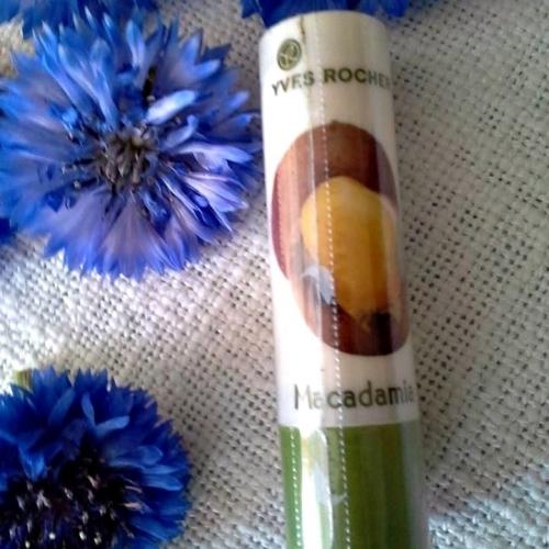 Yves Rocher Baume Levres Macadamia (Balsam do ust `Makadamia`) - opinie | zdjęcie do recenzji od Hizabela