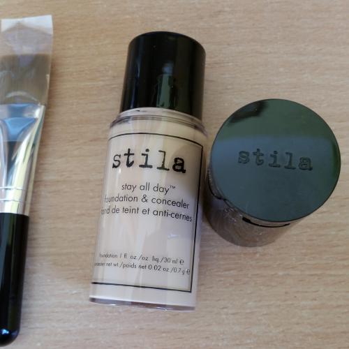 Stila Stay All Day Foundation & Concealer (Podkład do twarzy z korektorem) - opinie | zdjęcie do recenzji od weroncia85 - 2