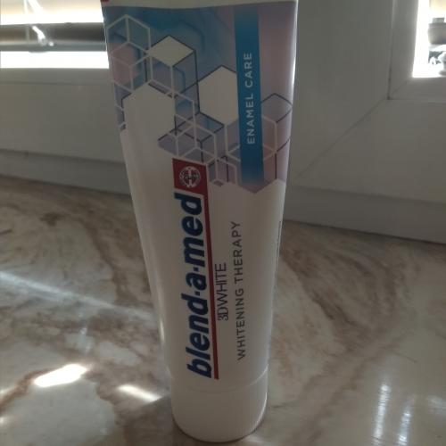 Blend - a - med 3D White Whitening Therapy, Toothpaste Enamel Care (Pasta do zębów usuwająca przebarwienia powierzchniowe `Ochrona szkliwa`) - opinie | zdjęcie do recenzji od blackjasmine13 - 2