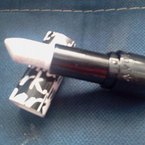 Avon Mark, Epic Transformers Lipstick (Szminka `Moc efektu`) - opinie | zdjęcie do recenzji od Smerfeta83 - 2