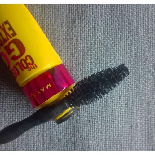 Maybelline New York The Colossal, Go Extreme Mascara (Ekstremalnie pogrubiający tusz do rzęs) - opinie | zdjęcie do recenzji od ev6 - 2
